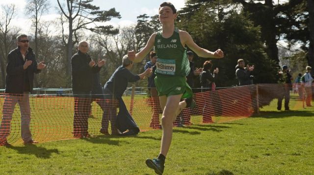 Darragh McElhinney winning the 2015 SIAB Junior Boys International Cross Country