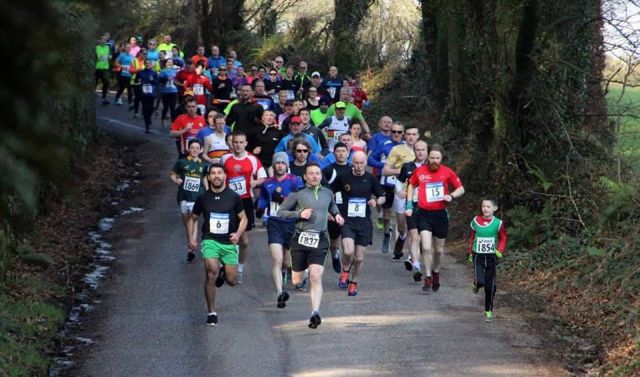 Matehy 4 Mile Road Race 2016 - Race Start